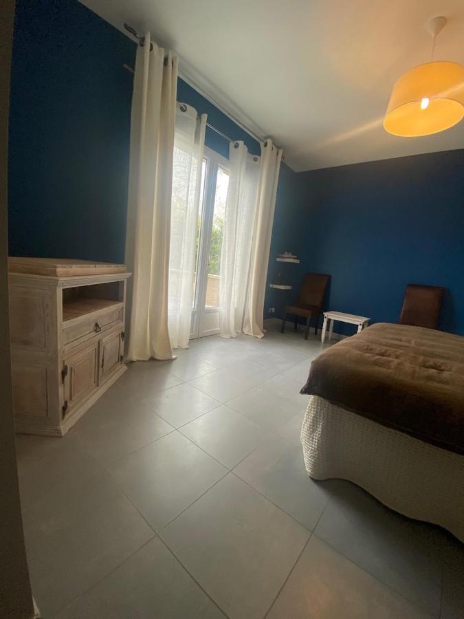 Les Centaurines Bed and Breakfast Saint-Siffret Buitenkant foto