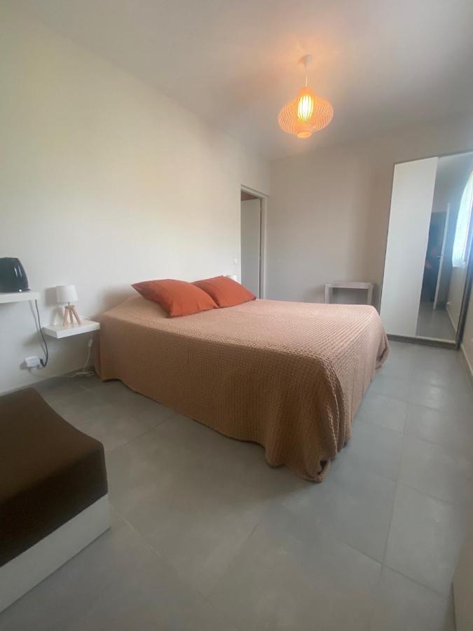 Les Centaurines Bed and Breakfast Saint-Siffret Buitenkant foto