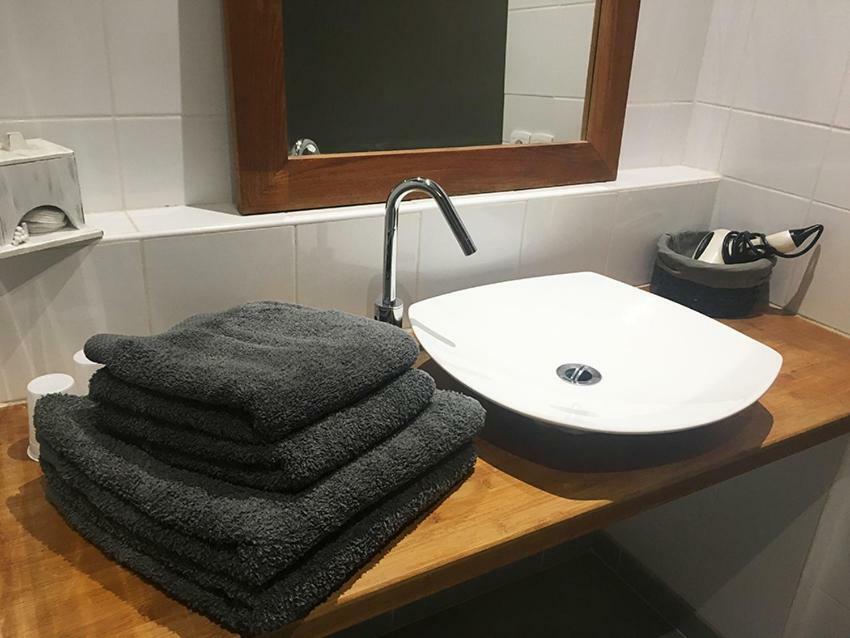 Les Centaurines Bed and Breakfast Saint-Siffret Buitenkant foto
