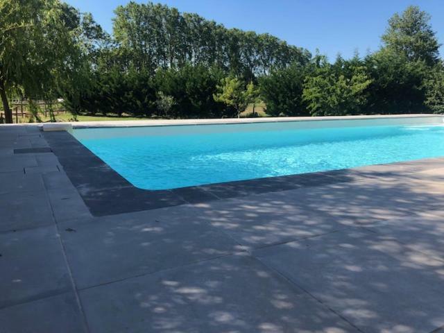 Les Centaurines Bed and Breakfast Saint-Siffret Buitenkant foto