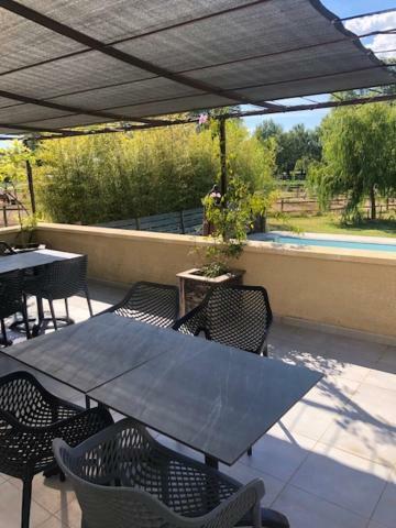 Les Centaurines Bed and Breakfast Saint-Siffret Buitenkant foto